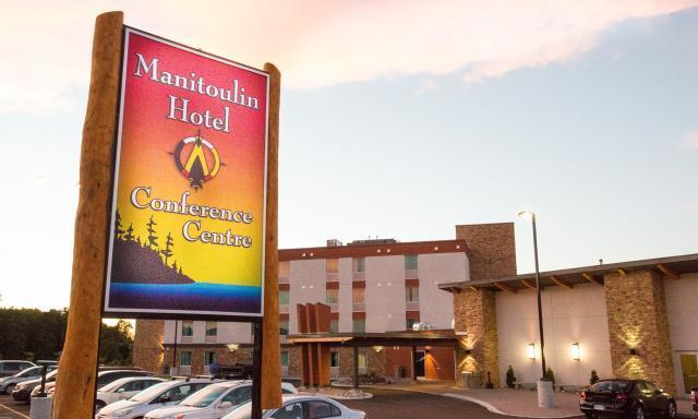 Manitoulin Hotel And Conference Centre Little Current ภายนอก รูปภาพ